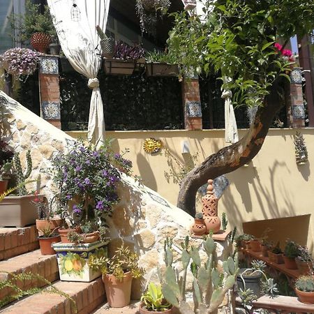 Casa Donna Fiorella Tipica Siciliana Taormina Exterior photo